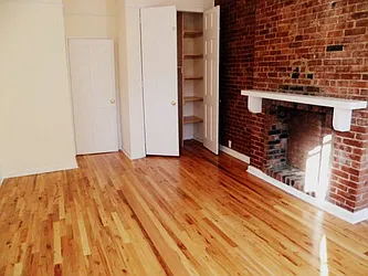 Rented by Metropolis Real Estate of Manhattan