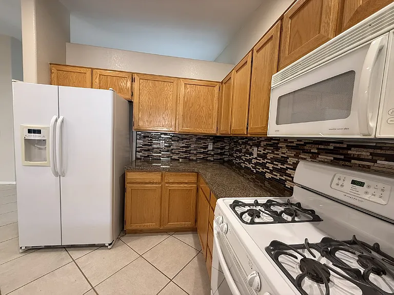 4408 S Caitlan Ave — Photo 7