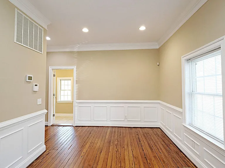103 Linden St — Photo 5