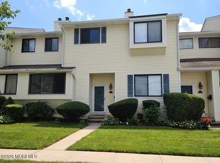 215 Clubhouse Dr, Middletown, NJ 07748