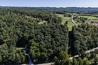4th image of 1639 Henley Deemer Rd