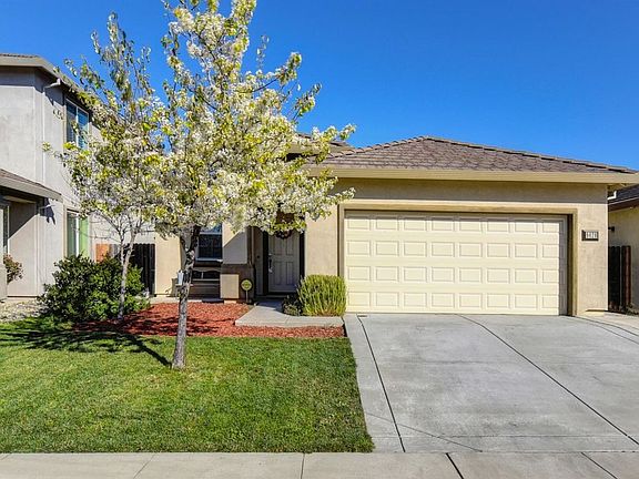 2nd image of 9428 Blue Mountain Way