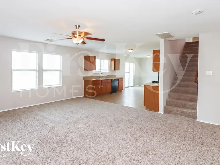 5018 Cottage Creek Ln — Photo 4