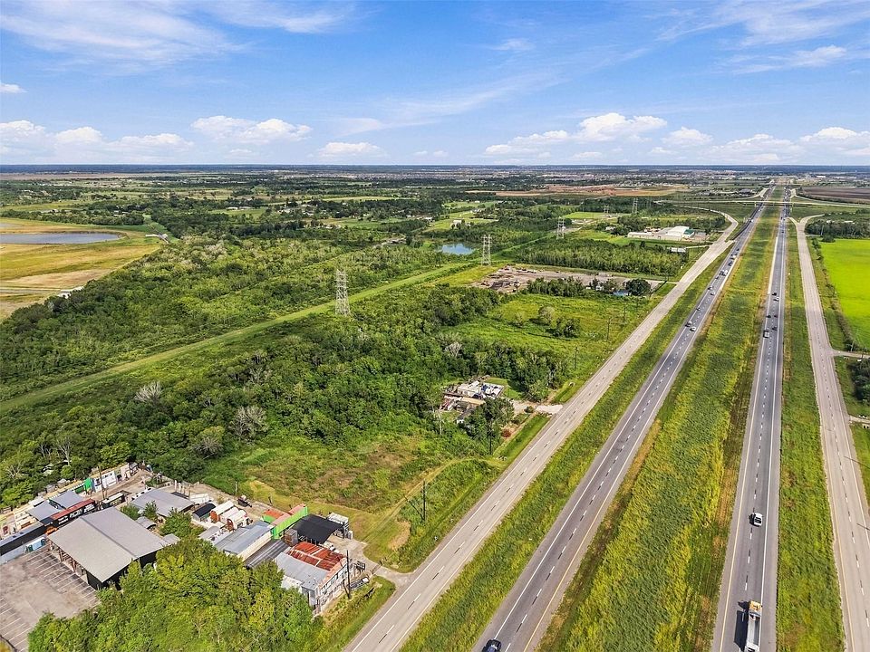 2nd image of 17 County Road 572