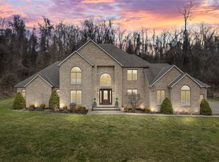 5698 Aiken Rd, Mc Kees Rocks, PA 15136