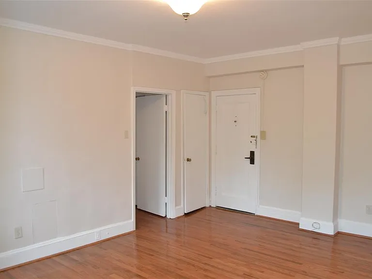 Living room 3