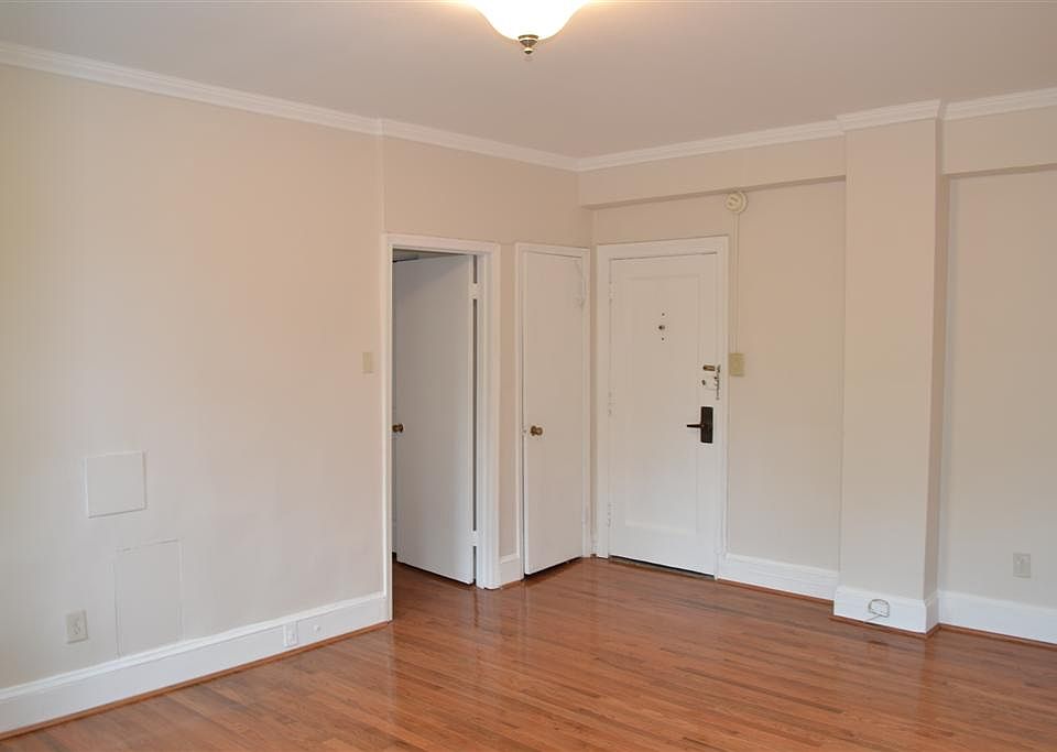 Living room 3
