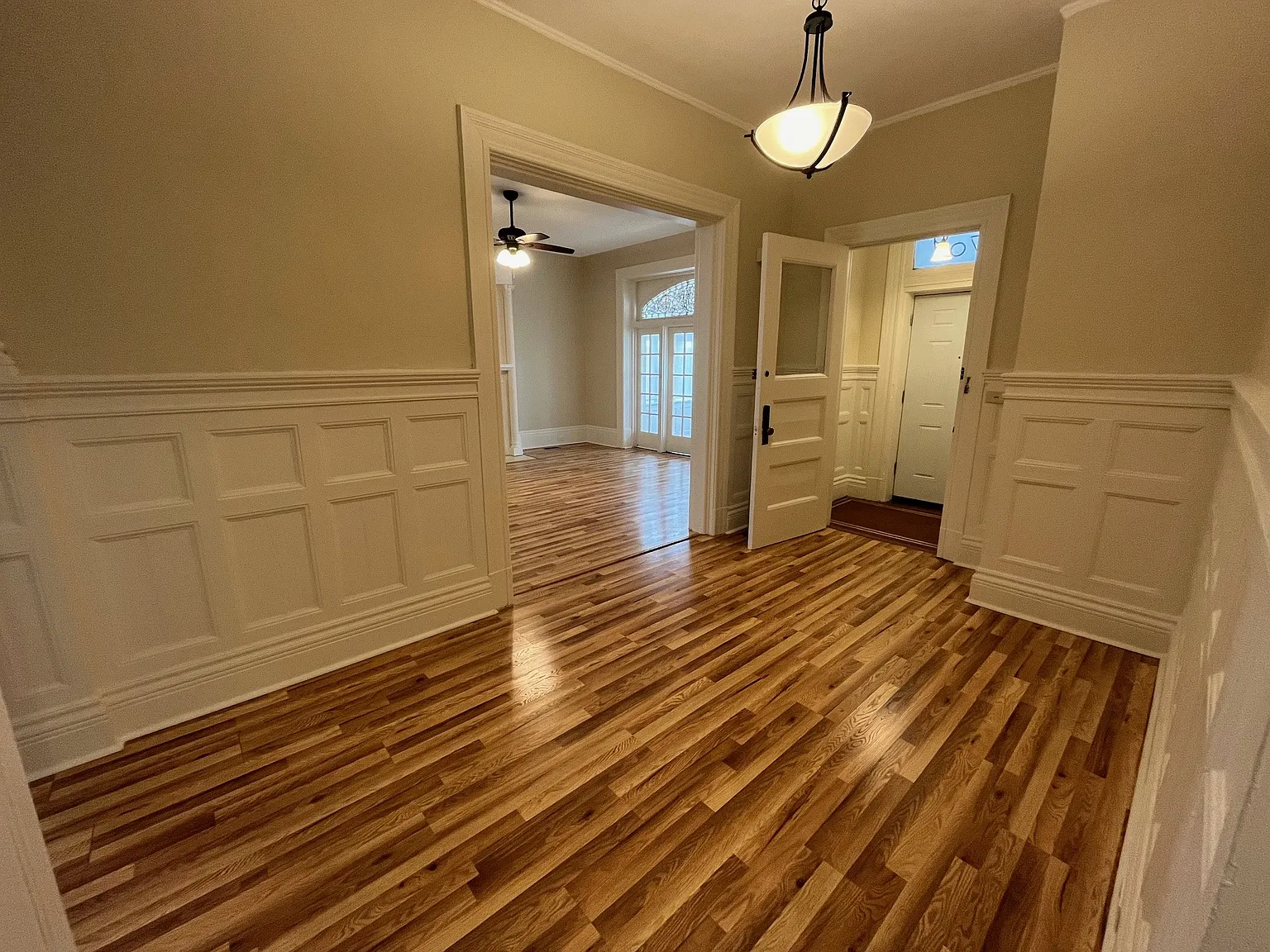 Penn 6709 - 6709 — Photo 2