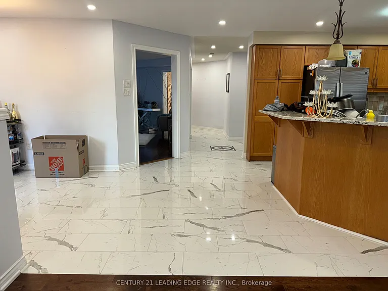8 Woodcock Ave #MAIN — Photo 13