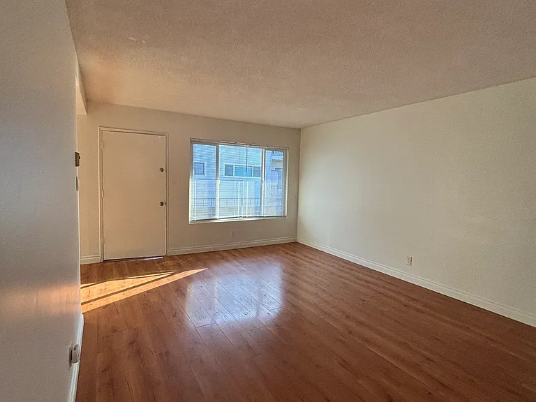 236 Wisconsin Ave #6 — Photo 5