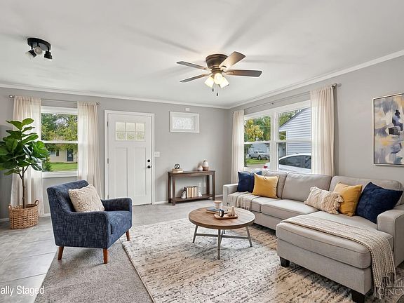 4th image of 209 E Circle Dr