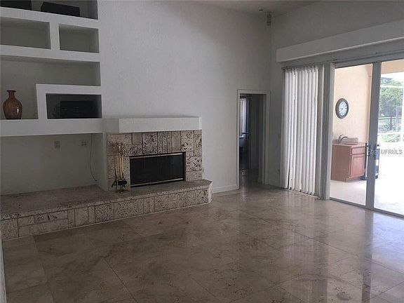 3rd image of 8125 Courtleigh Dr