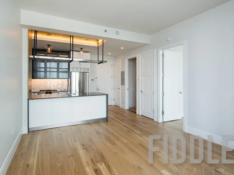 4441 Purves St #1703 — Photo 3