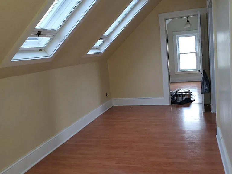373 Chancery St — Photo 7