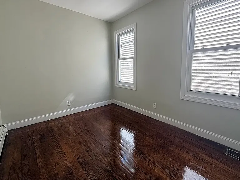 203 N 15th St — Photo 7