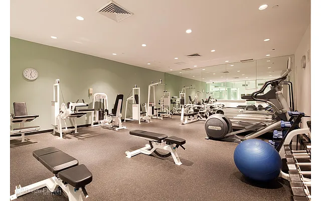 Rented by Douglas Elliman | media 22