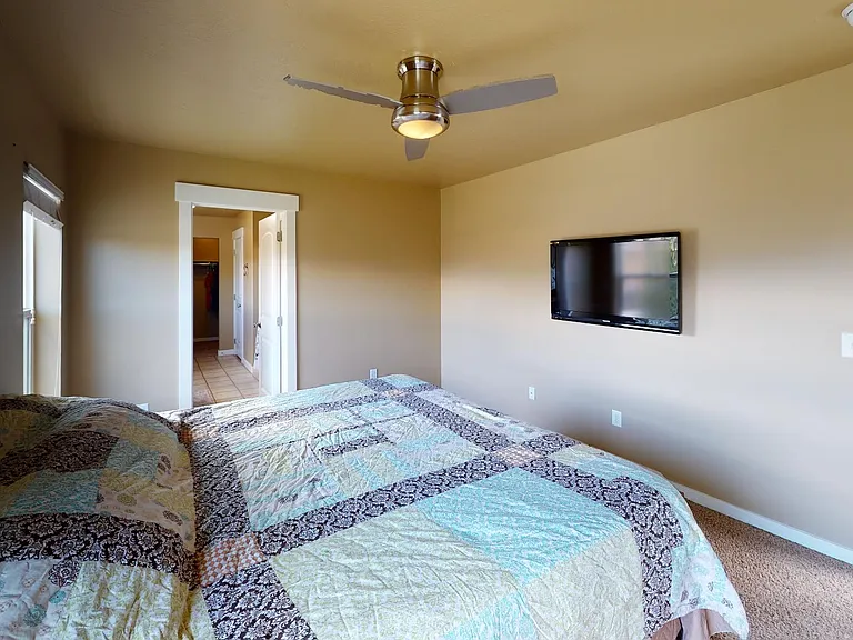 531 S Willow Xing — Photo 21