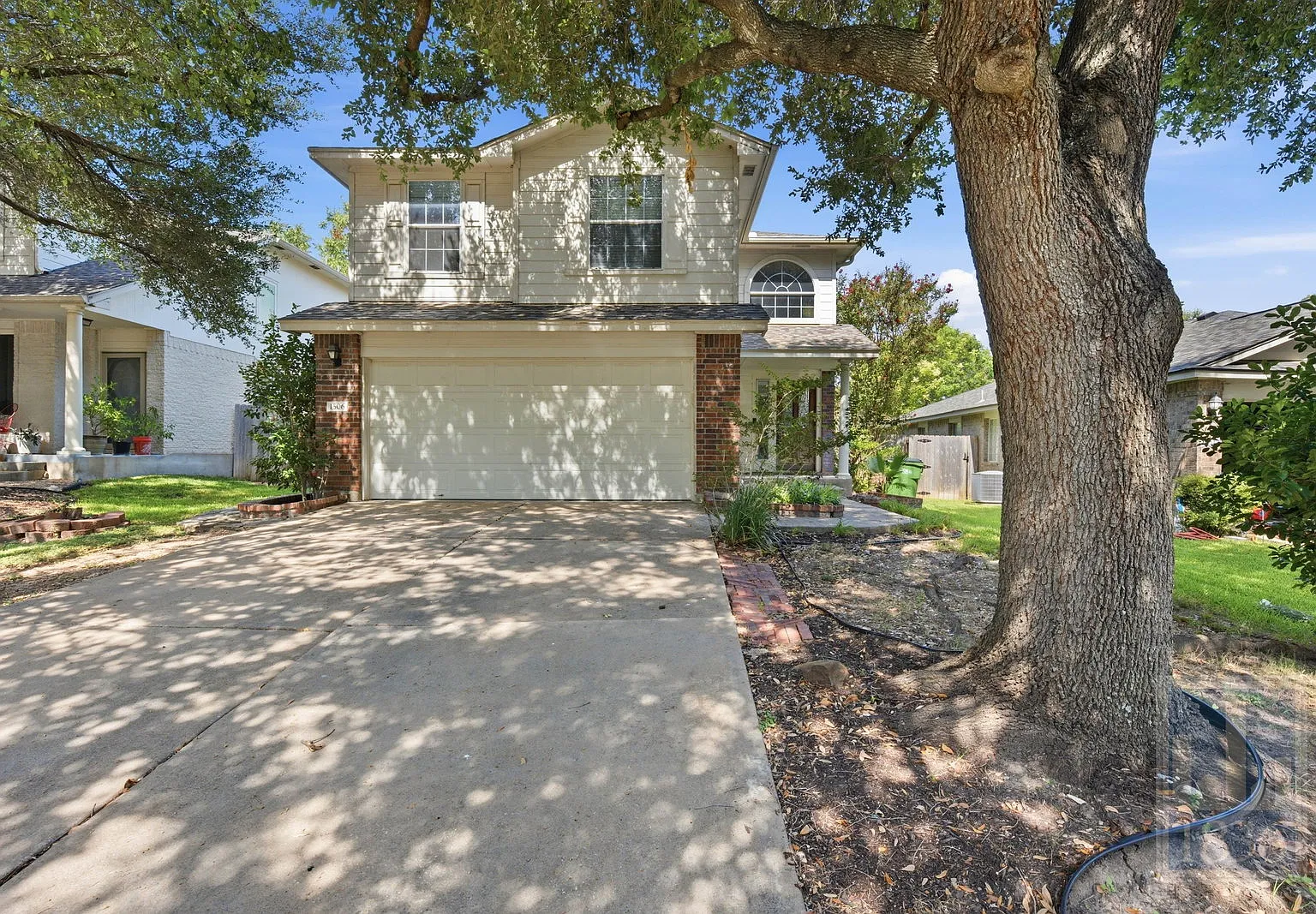 4 bed, 2.5 bath, 1675 sqft, $2,200 — Photo 2