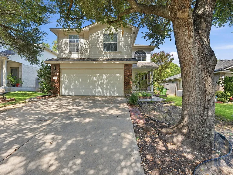1506 Fort Lloyd Pl — Photo 2