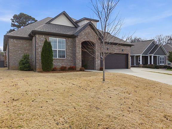 3rd image of 1153 Essex Dr