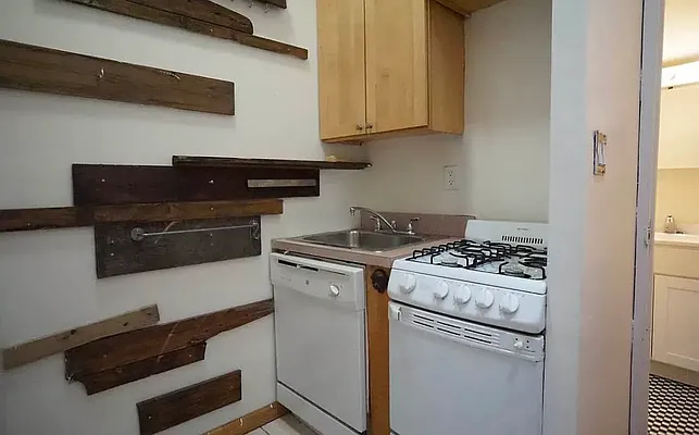 Rented by Crosstown Apartments NYC | media 10