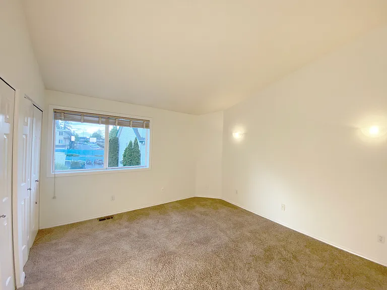 19523 Aurora Ave N #B-13 — Photo 6