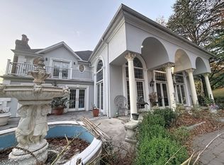 19 Powder Hill Rd, Saddle River, NJ 07458