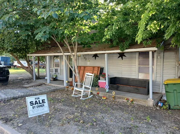 103 S Williams St, West, TX 76691
