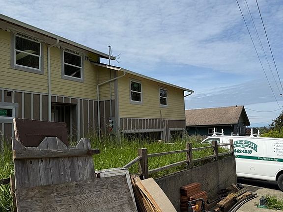 2nd image of 6442 Aspen Way