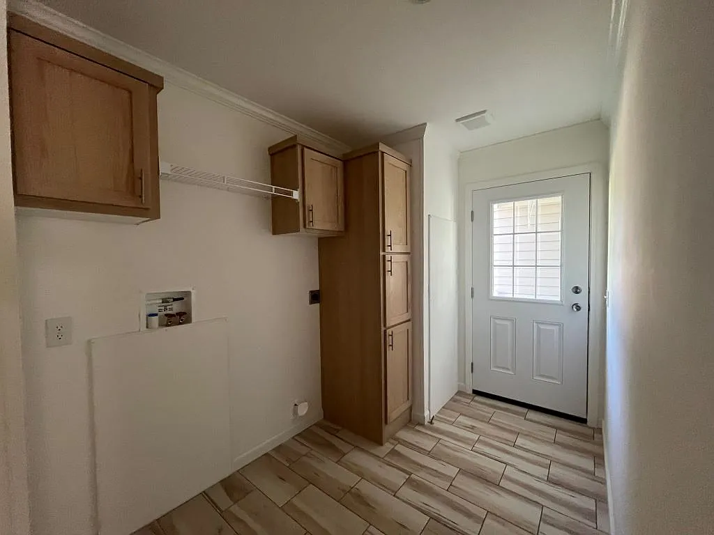 3 bed, 2.0 bath, 1356 sqft, $1,499 — Photo 4