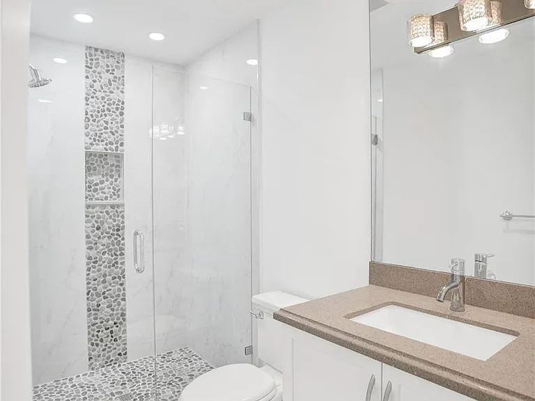26 Cayuga Rd — Photo 15