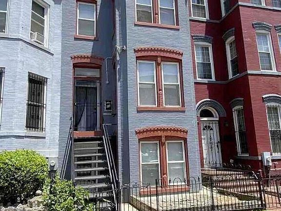 2nd image of 11 N St NW