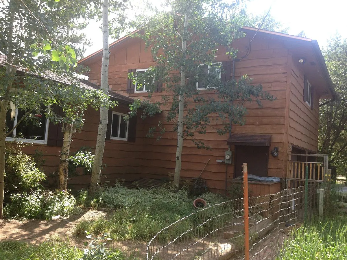 3 bed, 2.5 bath, 1800 sqft, $3,200 — Photo 2