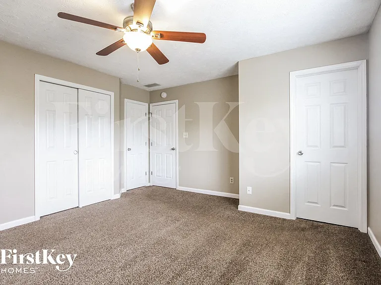 1056 Oak Leaf Rd — Photo 9