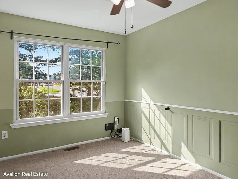 102 Appletree Ct — Photo 16