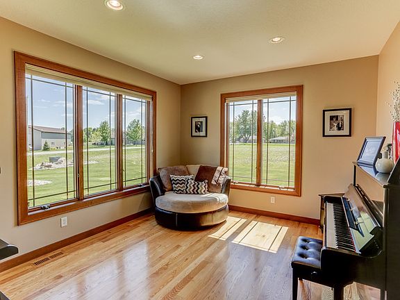 PIANO ROOM OR OFFICE