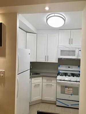 Rented by Anita Loewy, Inc | media 15
