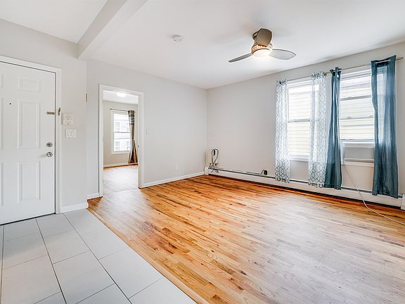4th image of 27 Marion Pl APT 2