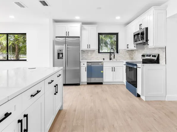 14171 SW 37th Ct, Davie, FL 33330