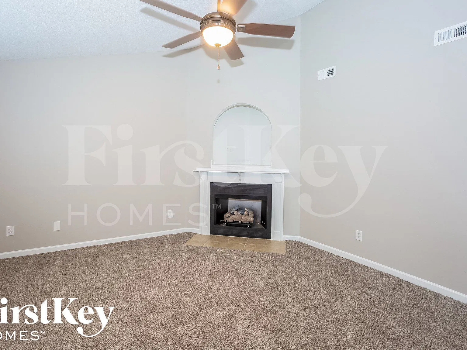 3 bed, 2.0 bath, 1122 sqft, $1,985 — Photo 4