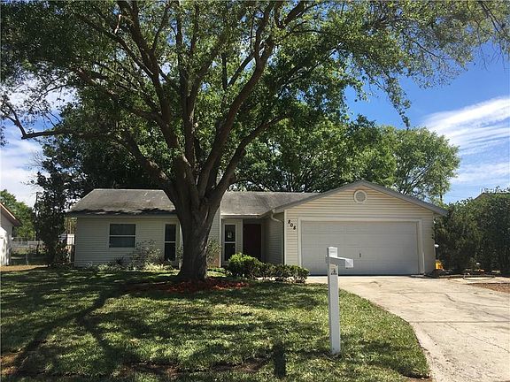 2nd image of 808 Cinnamon Dr E