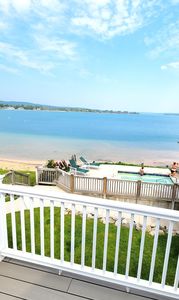 8569 Portage Point Dr UNIT 13-7, Onekama, MI, 49675