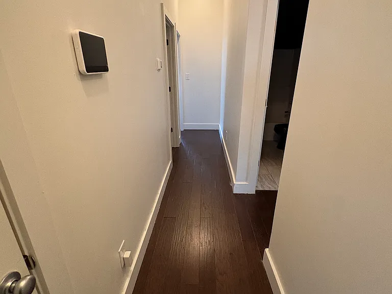 4665 Clubview Dr — Photo 6