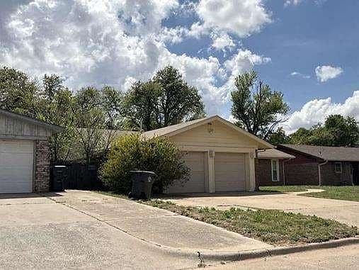 3rd image of 7704 NW 20th St