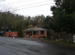 1550 NE Winter St, Roseburg, OR 97470