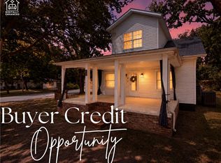 218 Kate Smith St, Prairie Grove, AR 72753
