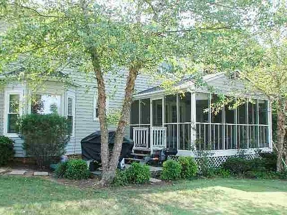 2nd image of 303 Keenan Orchard Dr