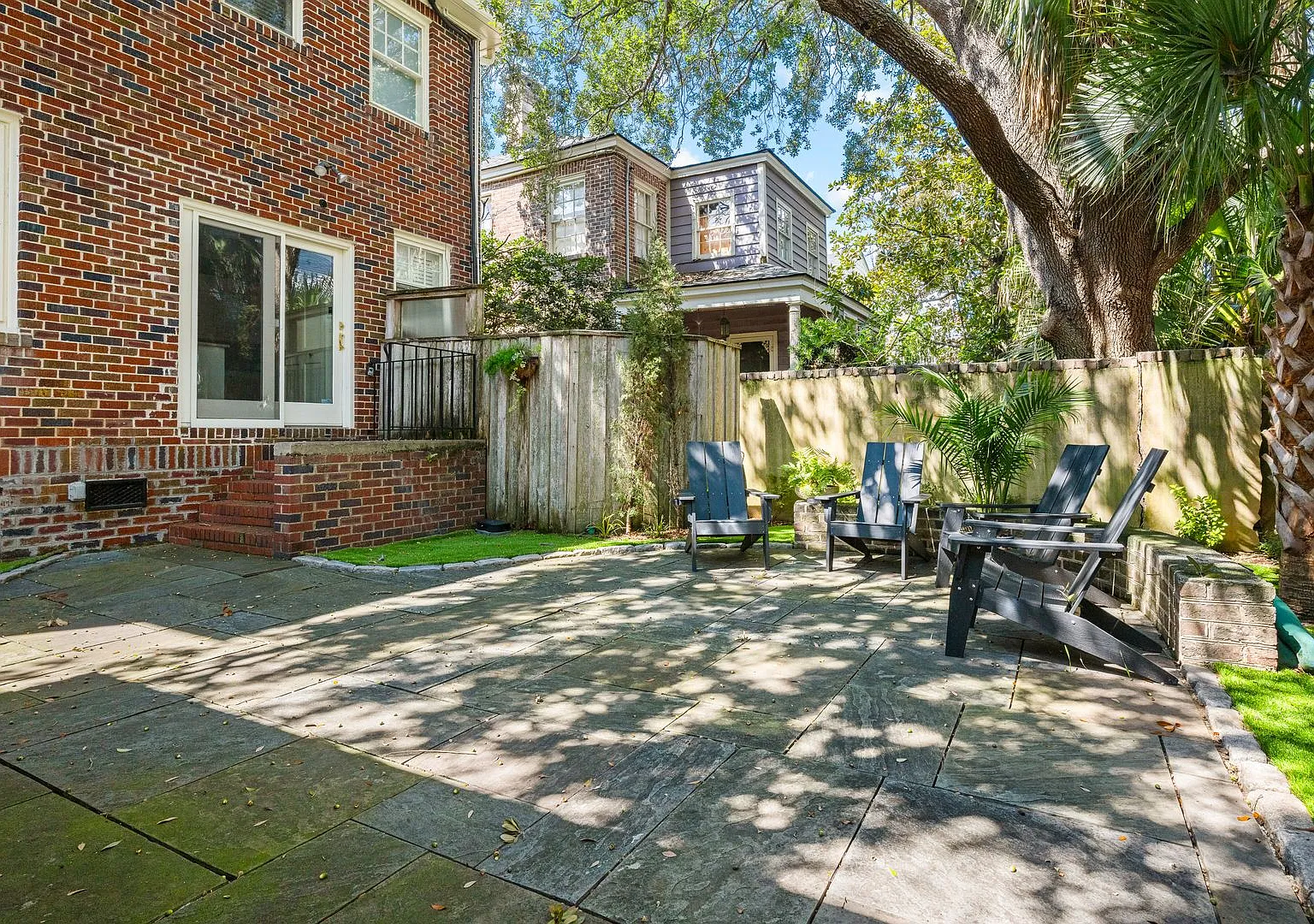 The Courtyard on Ashley — Photo 3