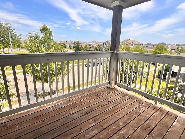 100 Clearlake Dr — Photo 16