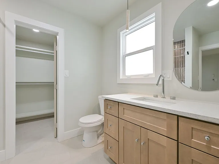 1161 Howard St — Photo 14